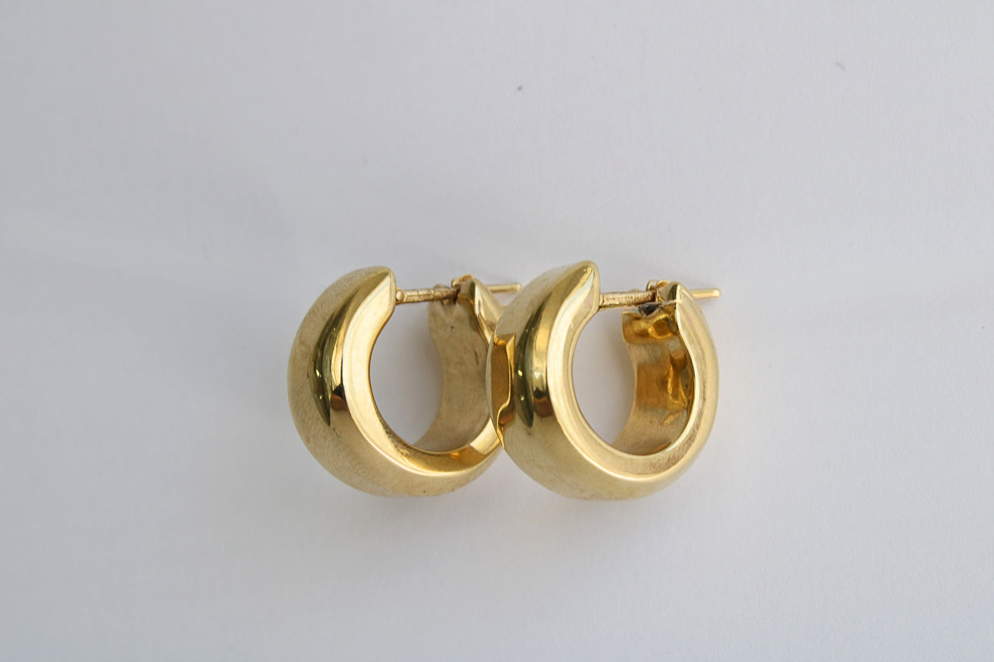 ARETES TONO